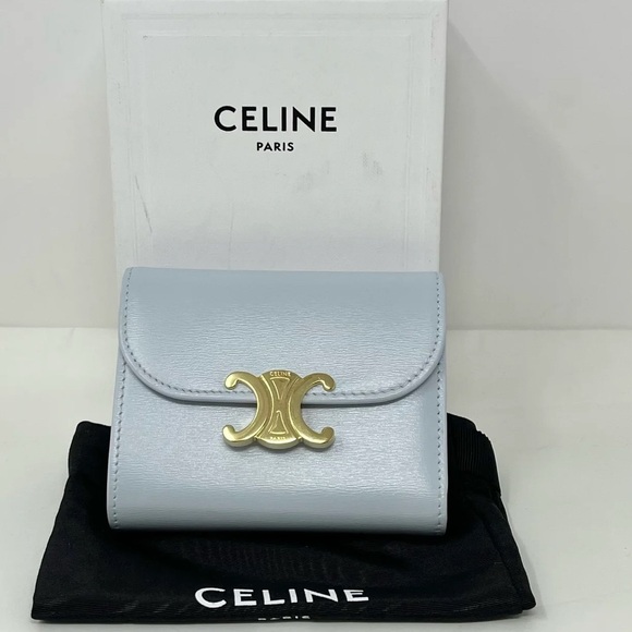 Celine Triomphe Wallet with COA - Picture 2 of 10